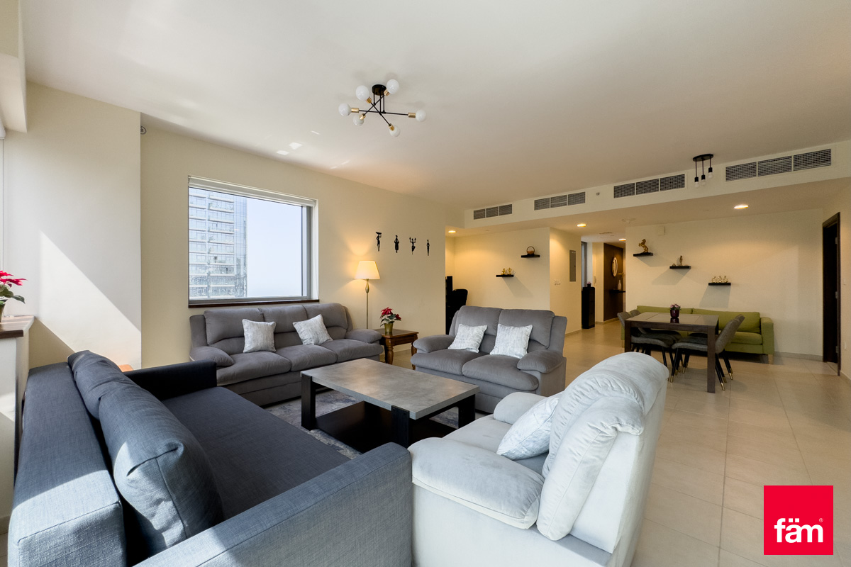 apartment card