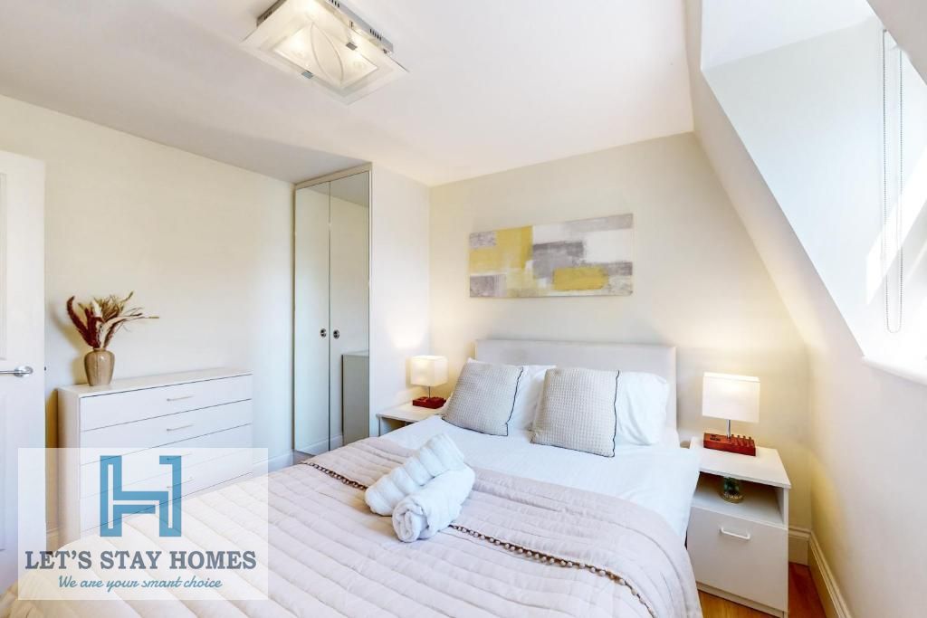 Fully Furnished with Kitchen l Free Access to Gym l Pool l Parking