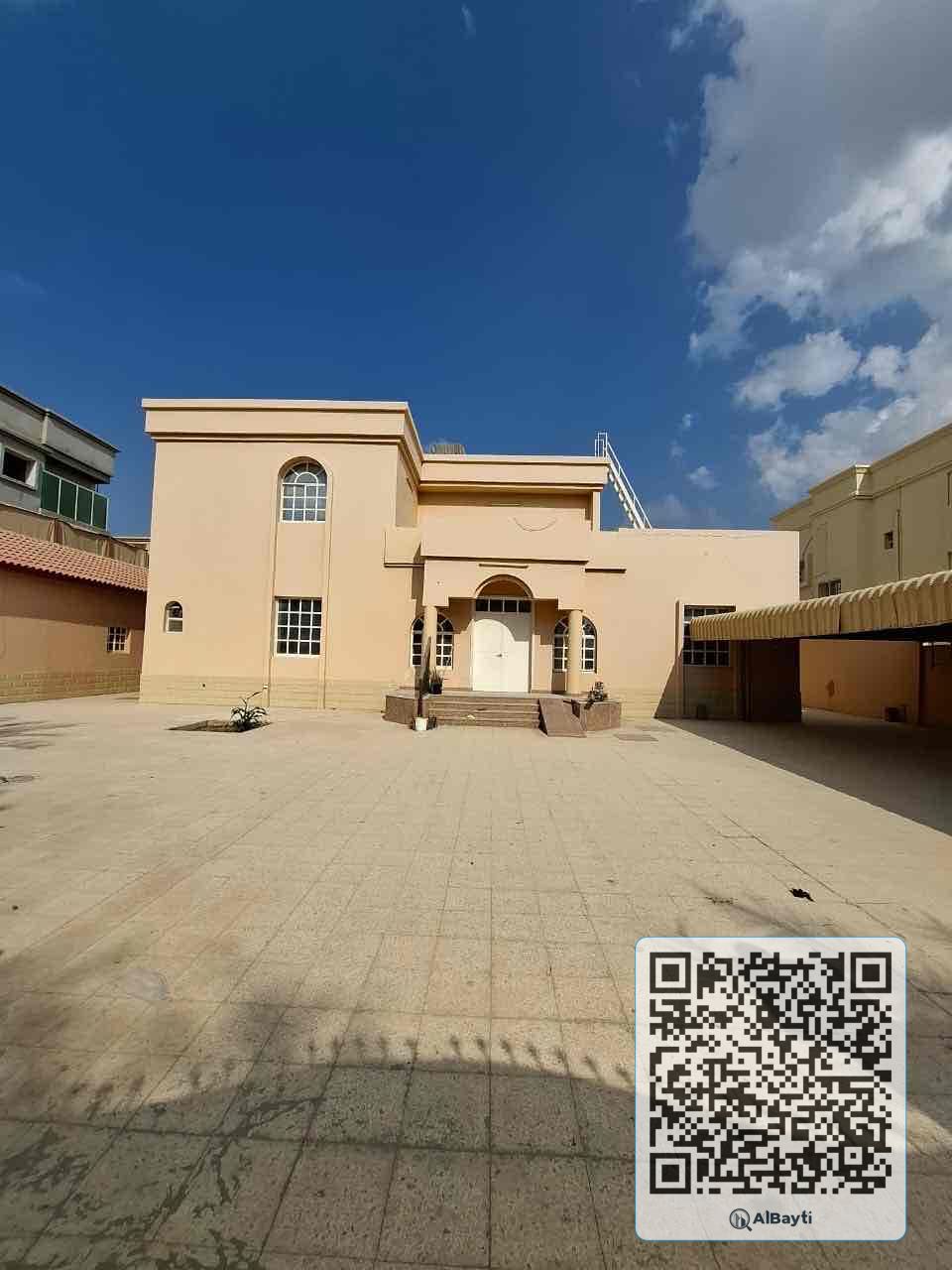 Good quality big size good location villa for sale