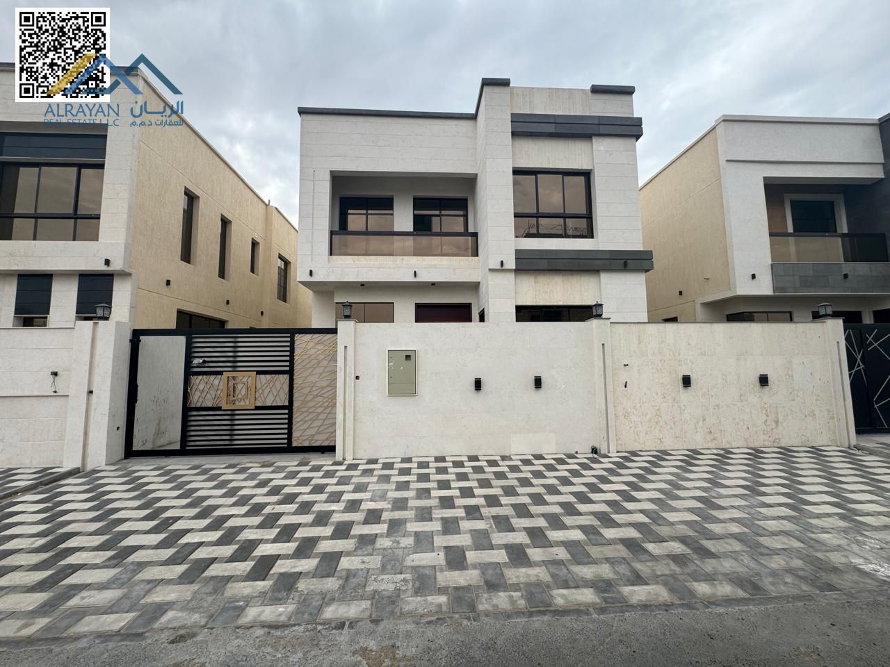 Beautiful stone facade, including registration fees, luxurious finishing