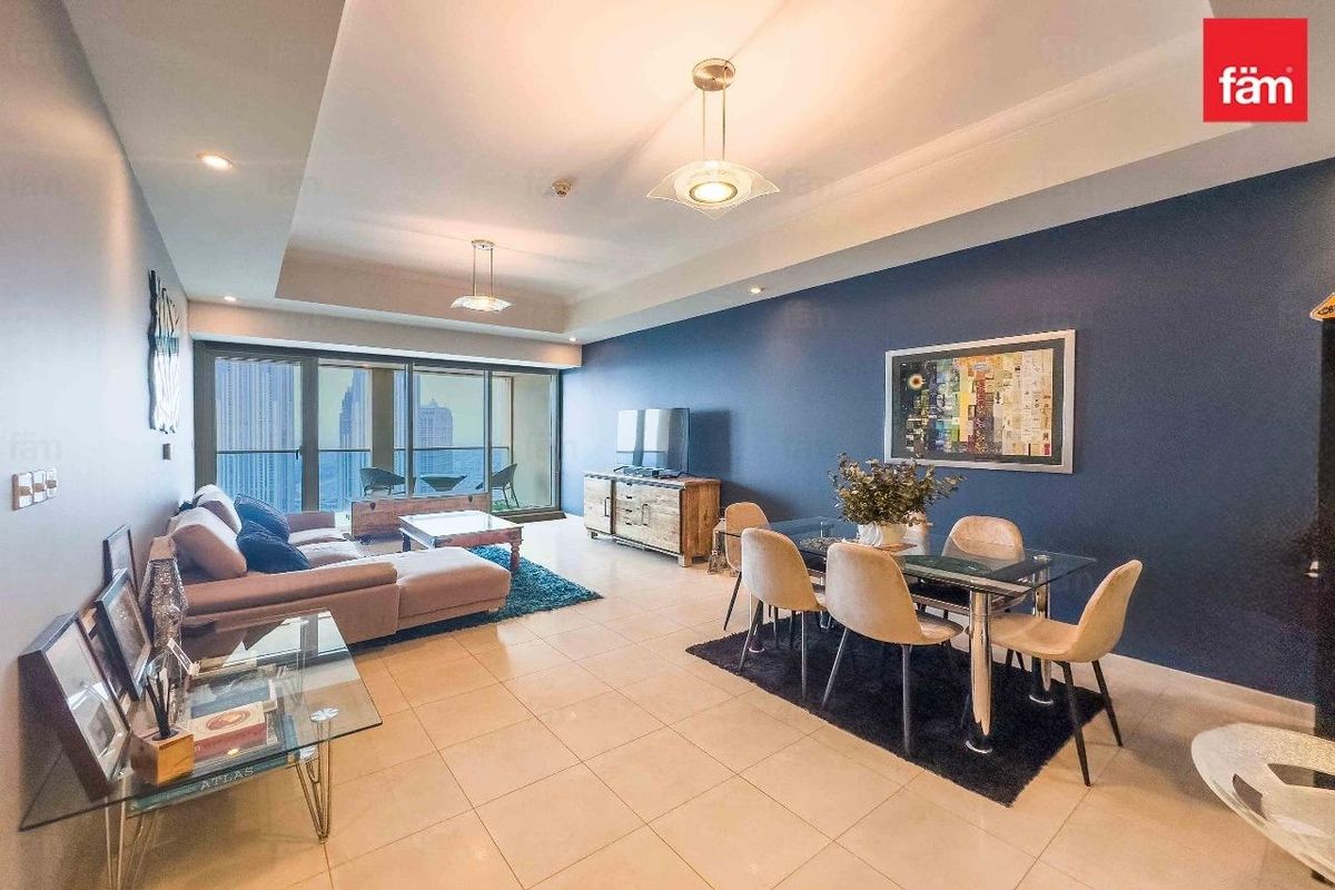apartment card