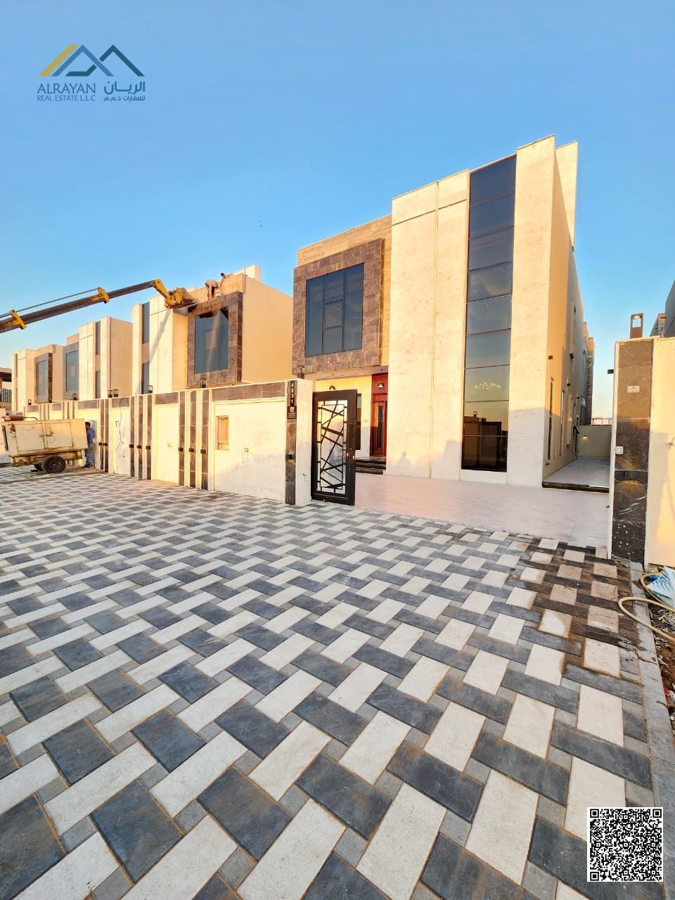 *Luxurious modern 5 bedroom villa in Al Helio 2, Ajman | Amazing pool, prime location & excellent finishes*