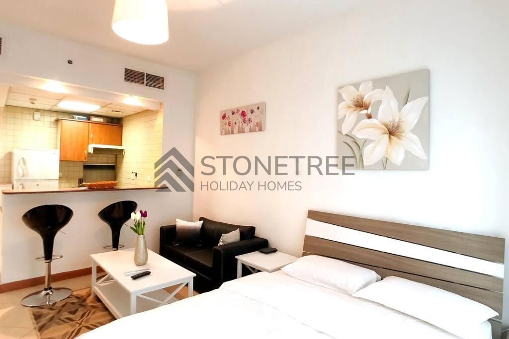 apartment card
