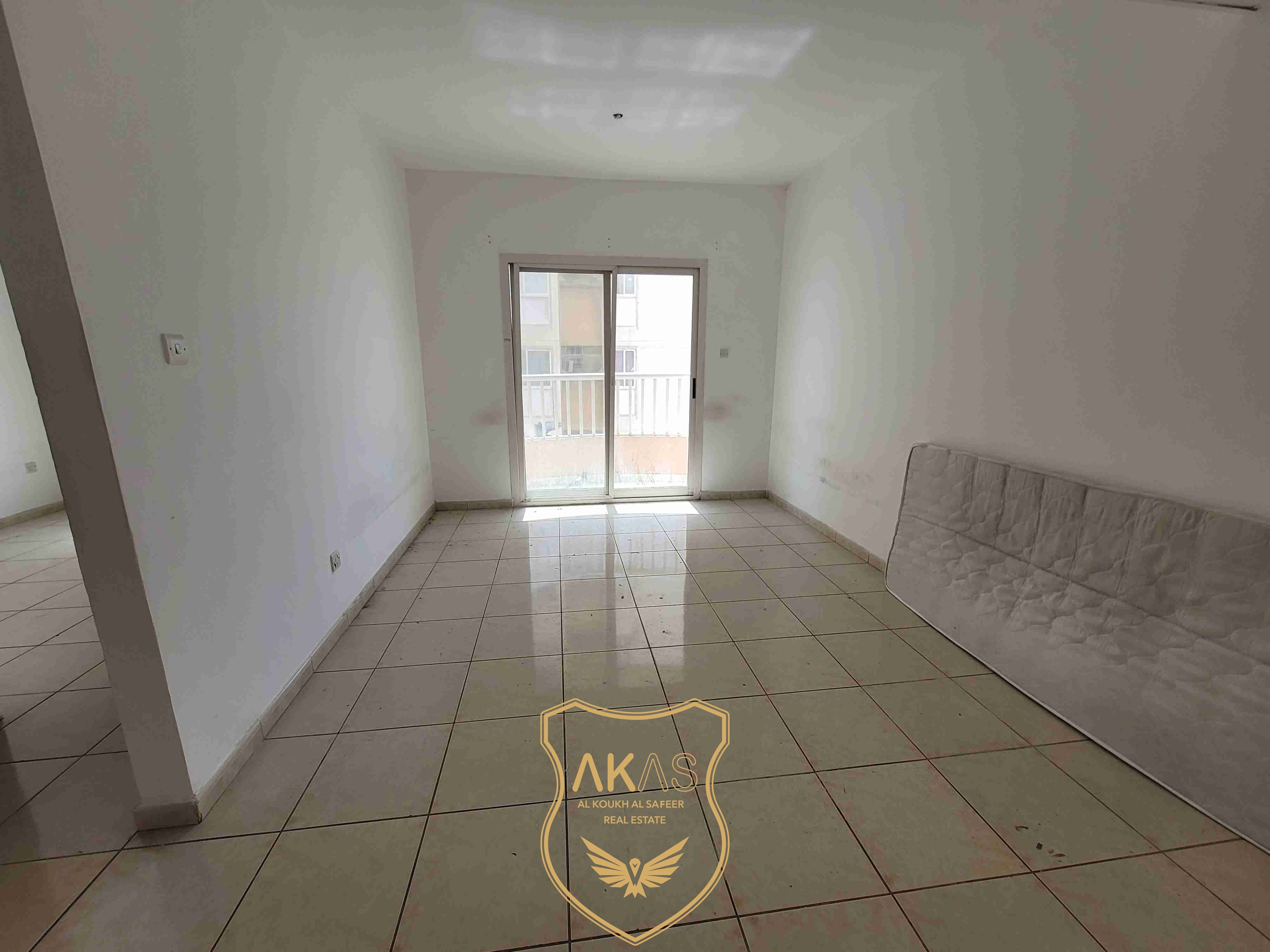Big 1BHK with Big Balcony Near Cornishe