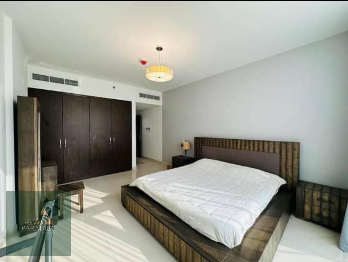 apartment card