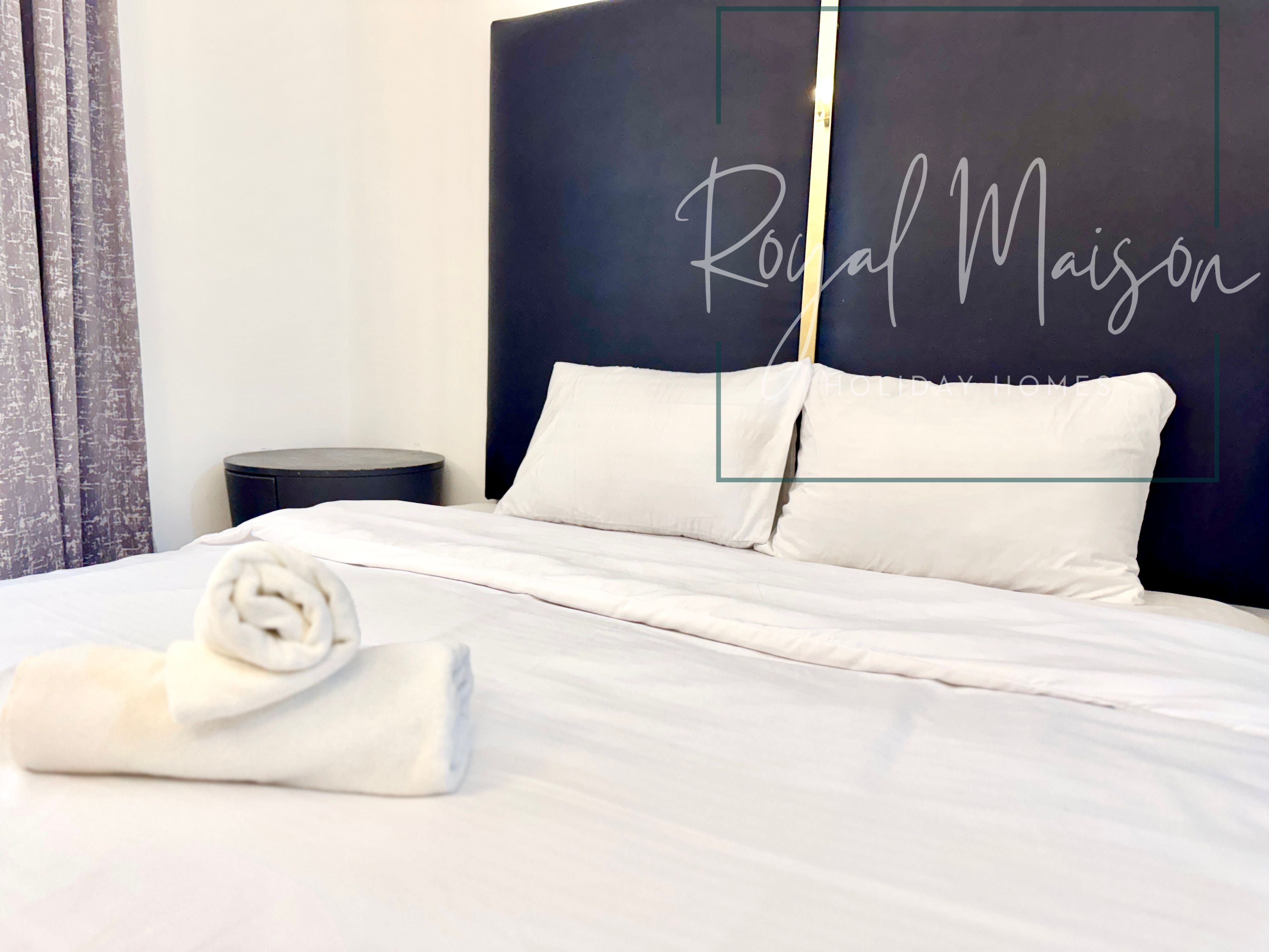 Classic Deluxe Studio | All Bills Included | Free Shuttle to Metro