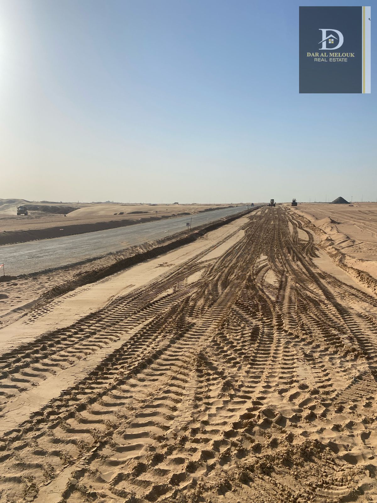 For sale in Sharjah Al Balida area A commercial residential plot of land, area feet A very distinguished location on a 24-meter street and a 6