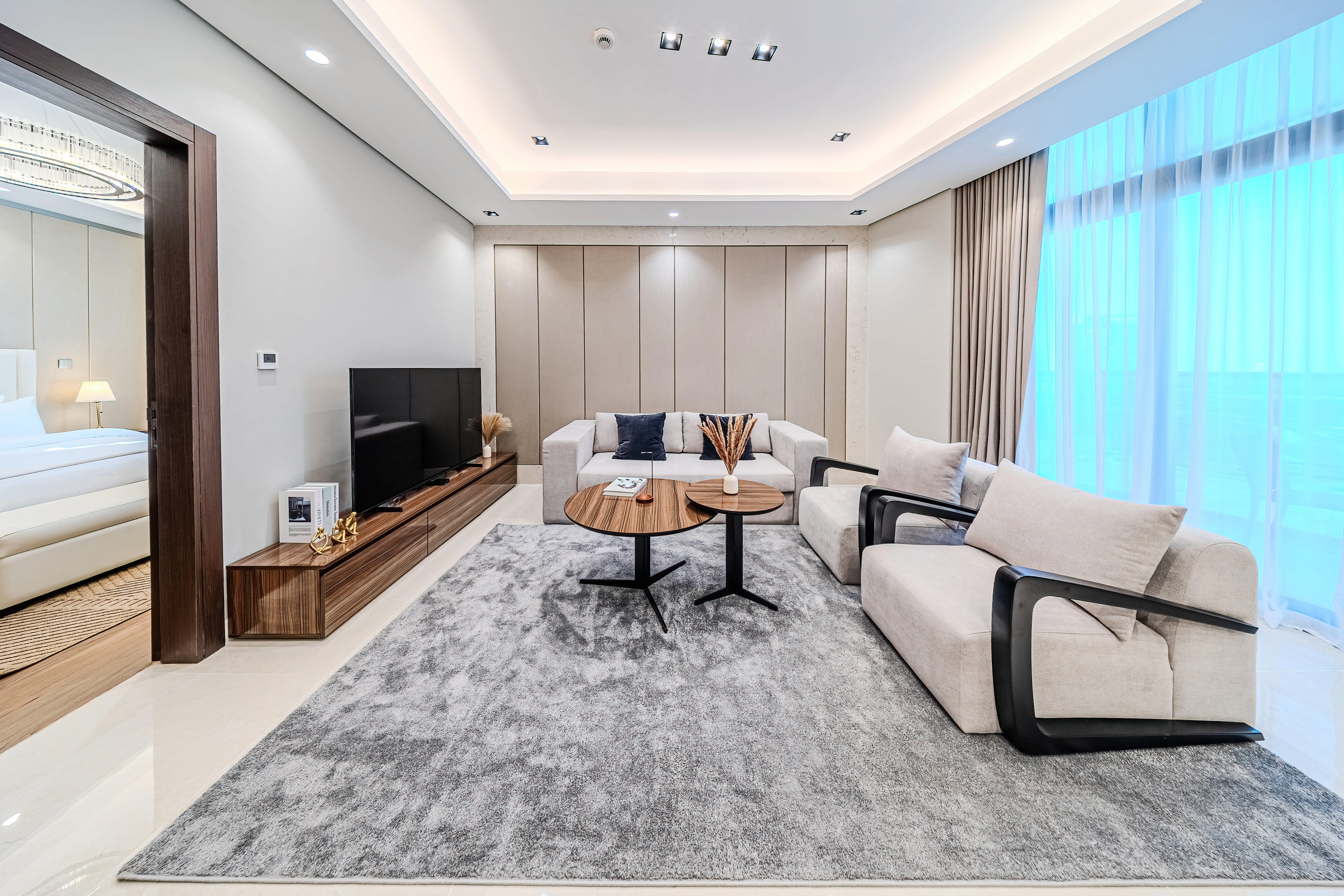 Spacious & Elegant 1BD, for 2 in Nobles tower