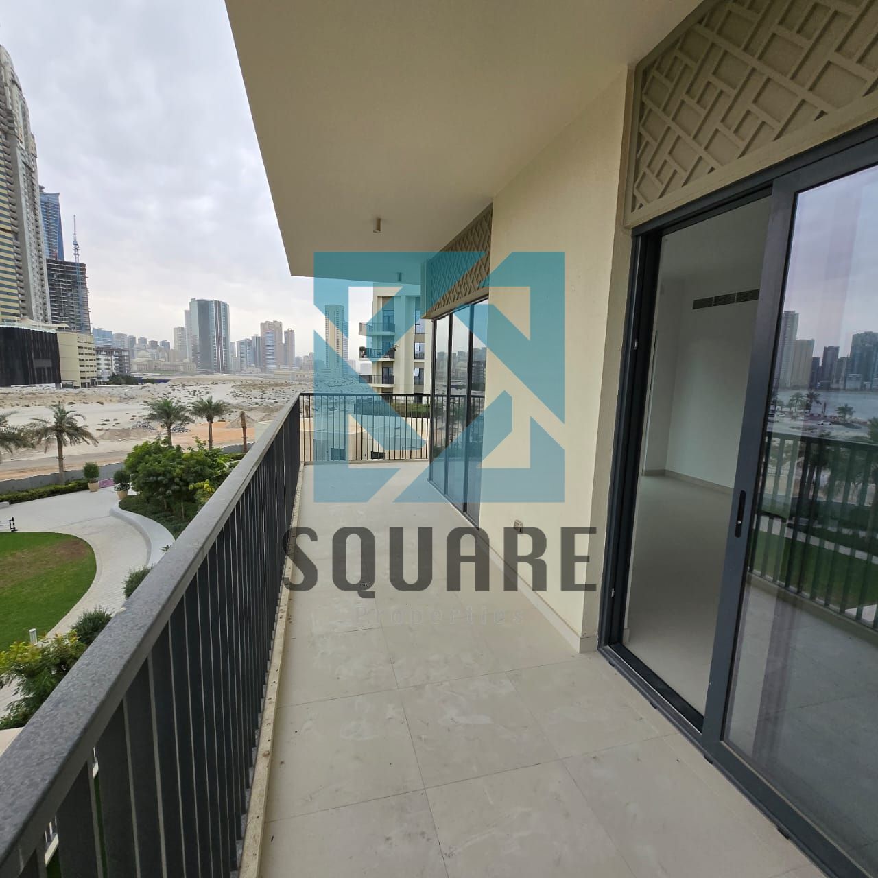 Luxury 3 BHK For SALE - FRONT SEA VIEW - WITH PAYMENT PLAN