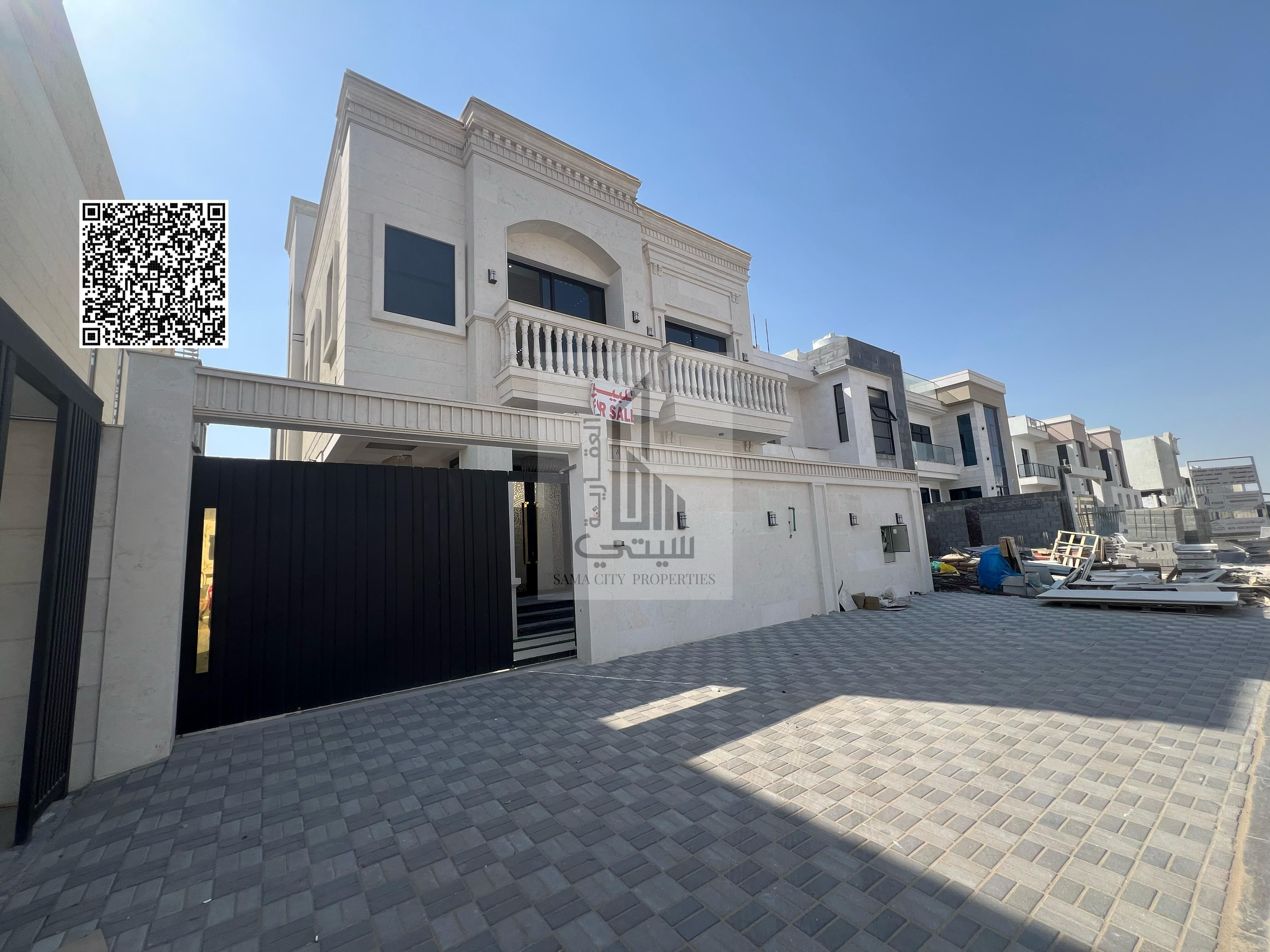 Villa with pool and roof, including air conditioning