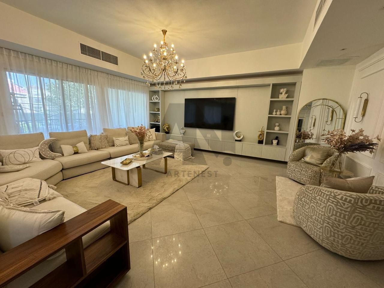 Luxury living | Upgraded | Furnished