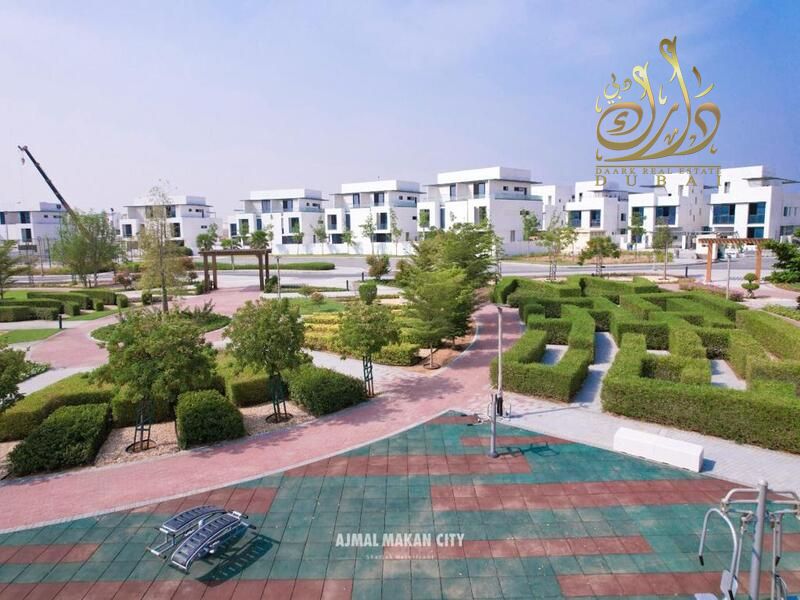 Luxury | Sea View |Beach Access| Freehold