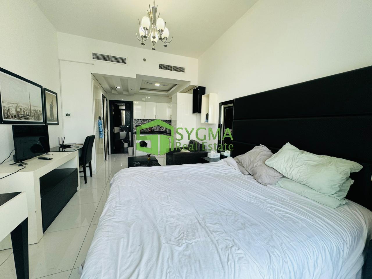 apartment card
