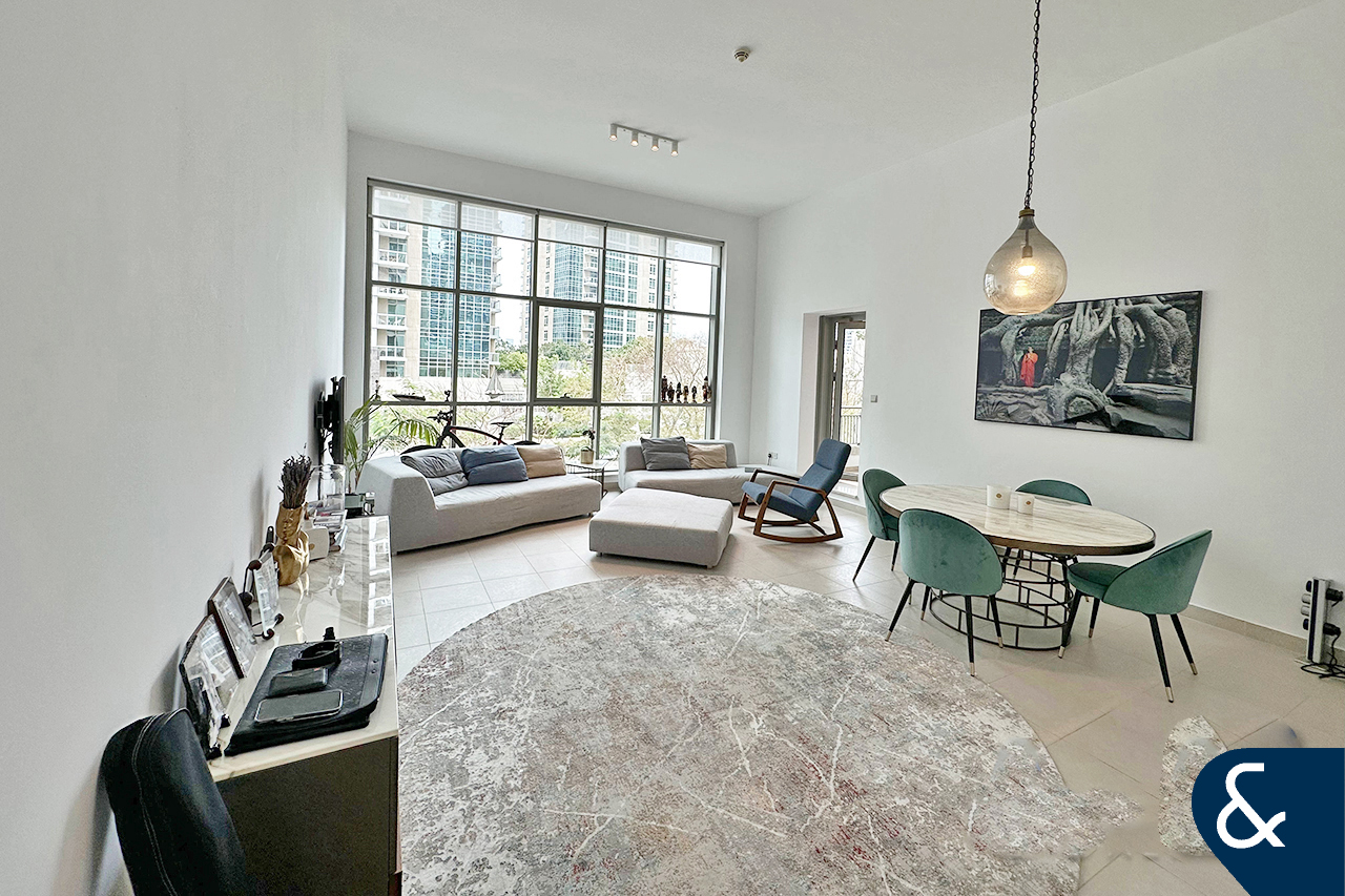 apartment card