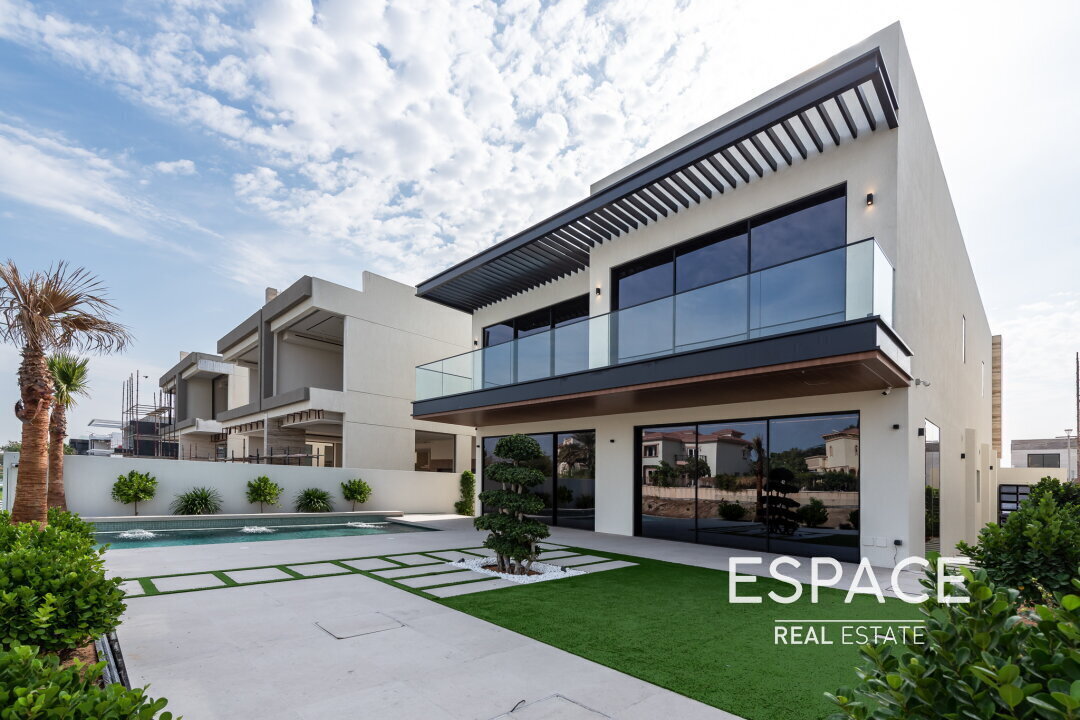 Water View - Custom Built - Luxury