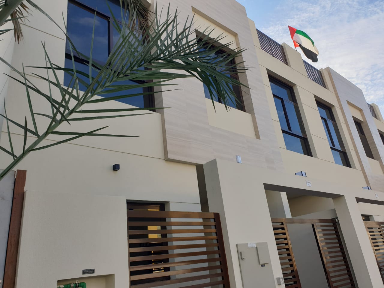 BRAND NEW ULTRA MODERN TOP CLASS VILLA IN AL BADAA JUMEIRAH