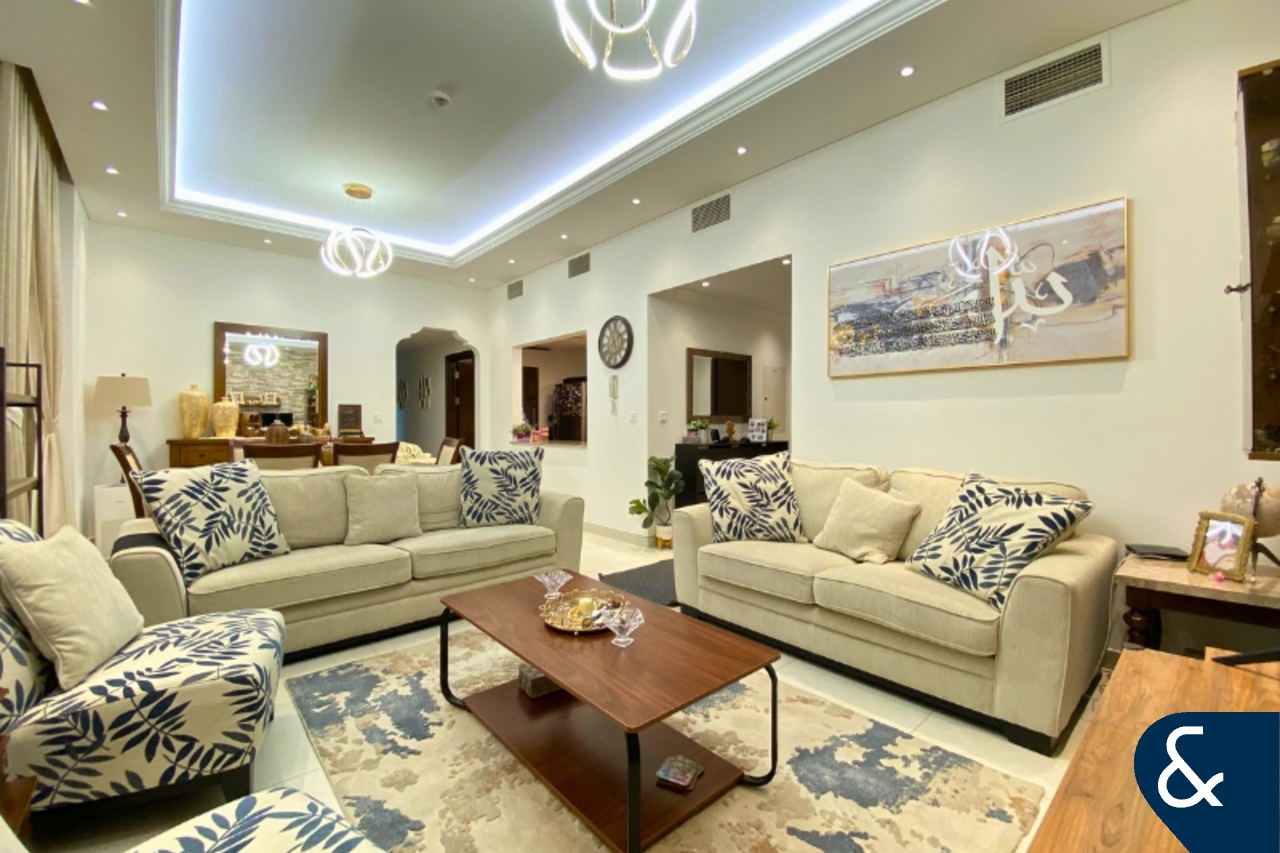 UPGRADED | VOT | 3 BED+M | UNIQUE