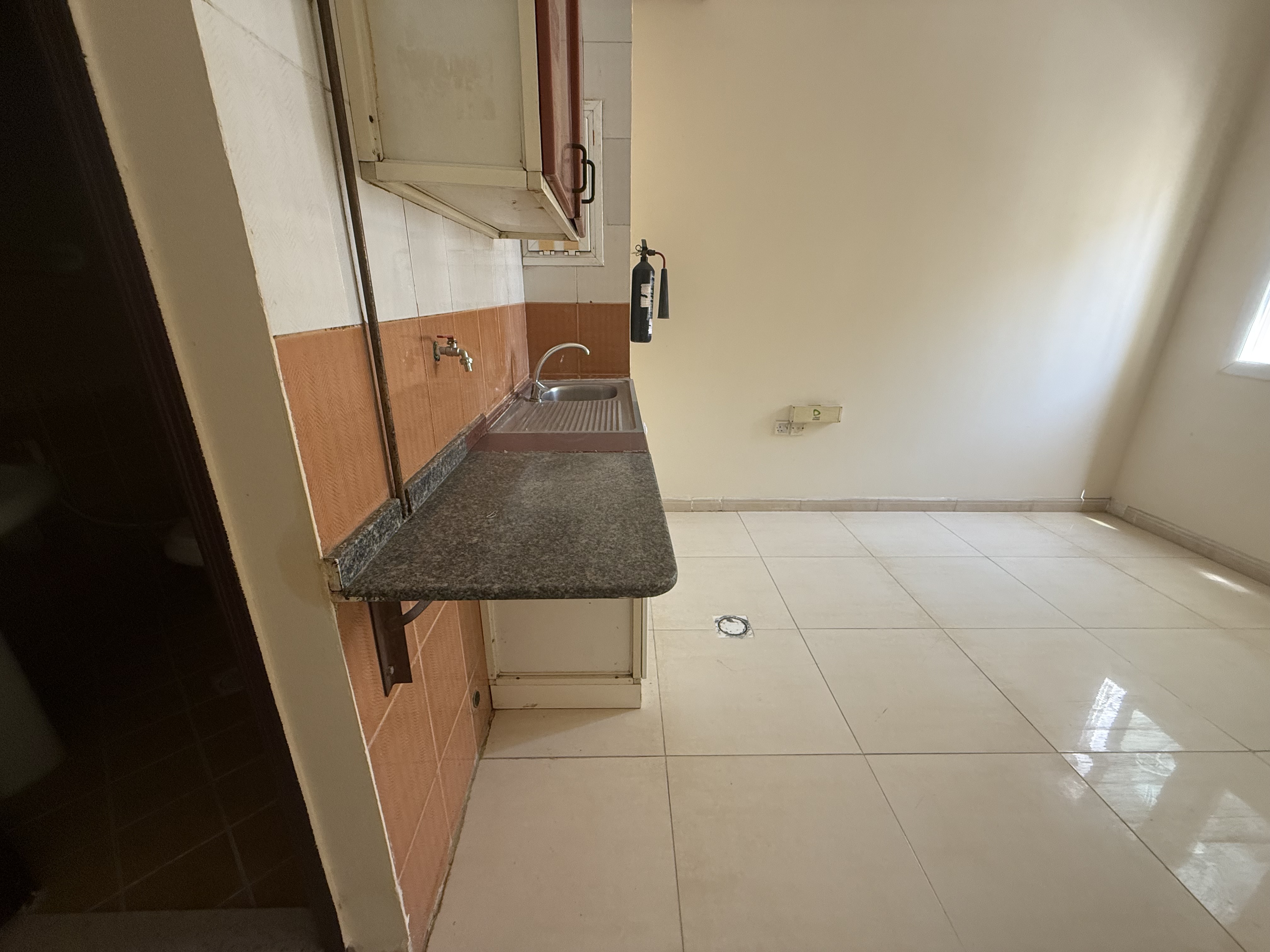 Luxry studio close to galaxy mar ket