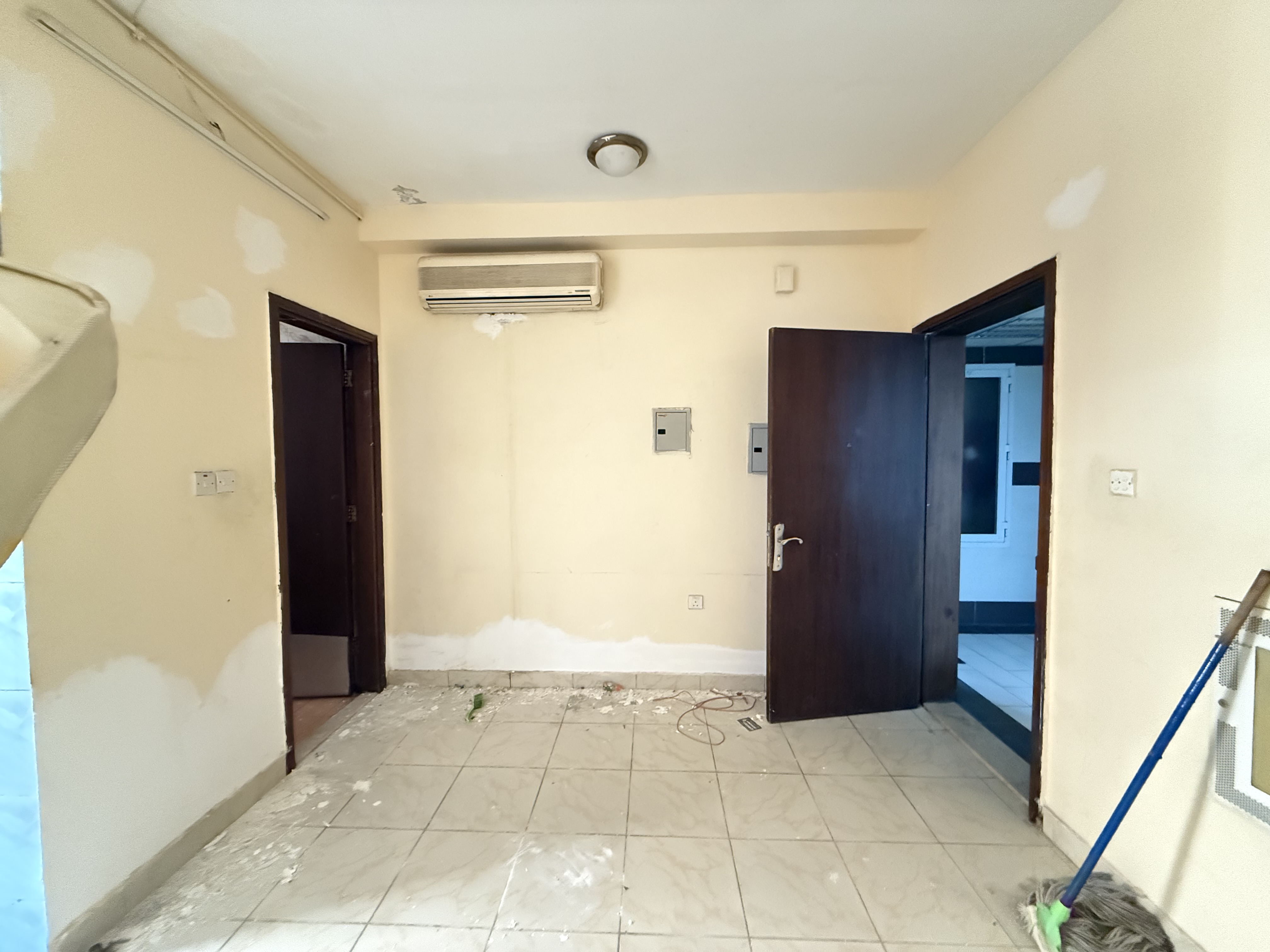 Big one studio apartment close to fix sakoor restaurant mola Sharjah