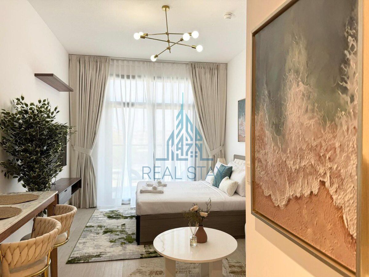 Charming| Modern | Great Amenities