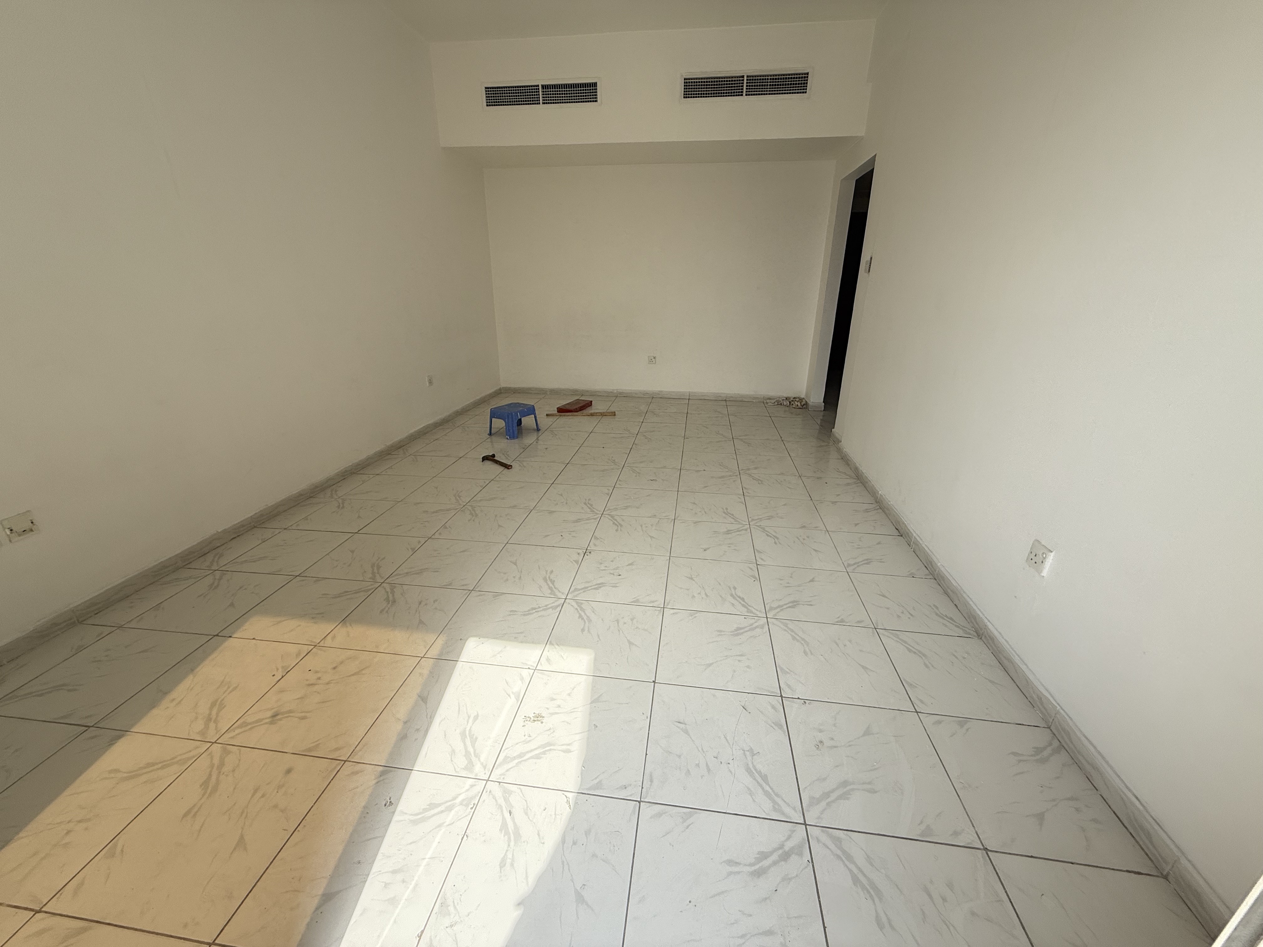 Chiller free 2bhk close to malhiya rood with balcony big hall separate hall