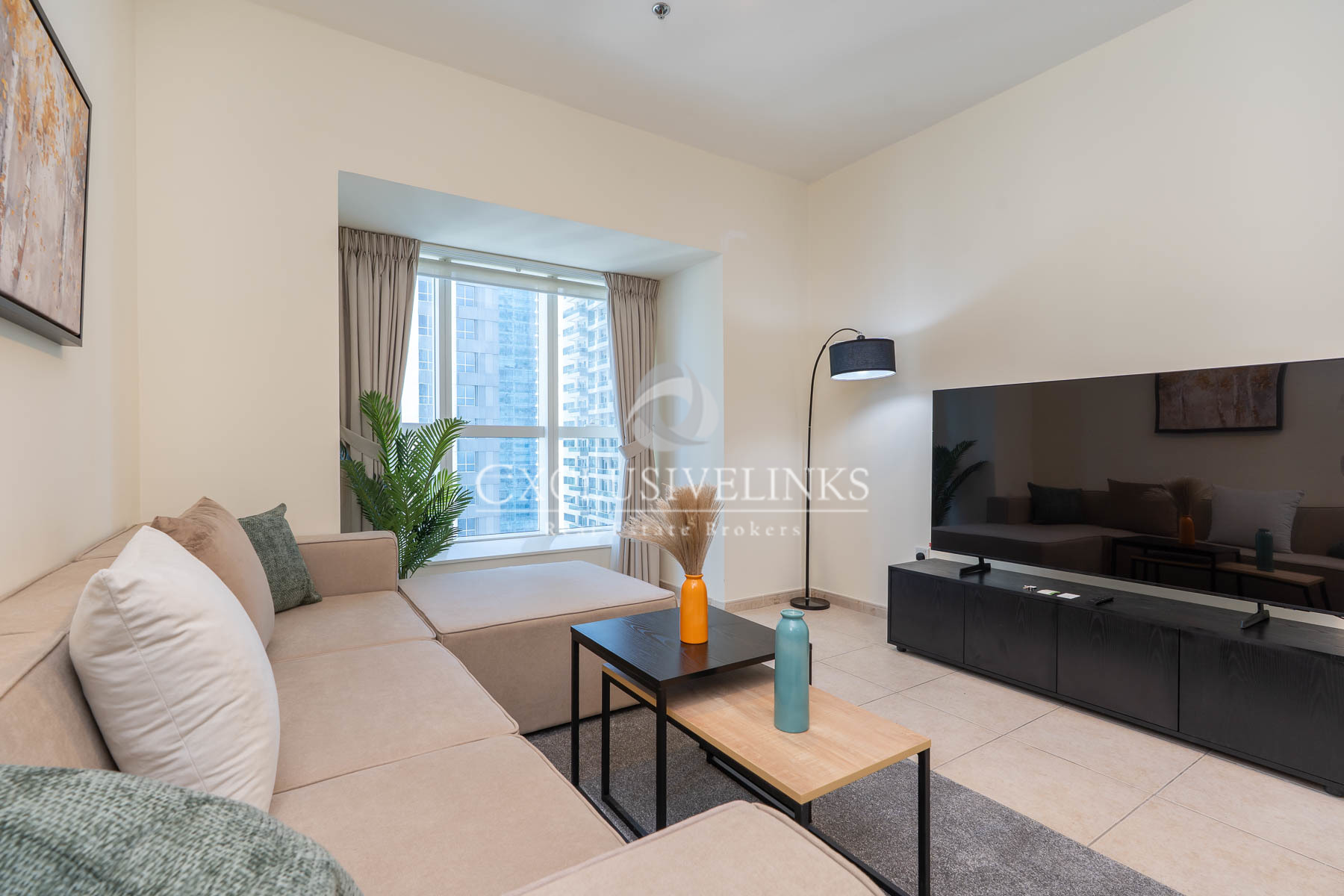 Access to Tram-High Floor-Spacious