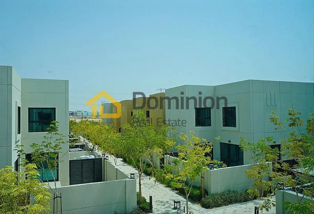 Charming 3 BHK Townhouse in Sustainable City – Modern and Sustainable