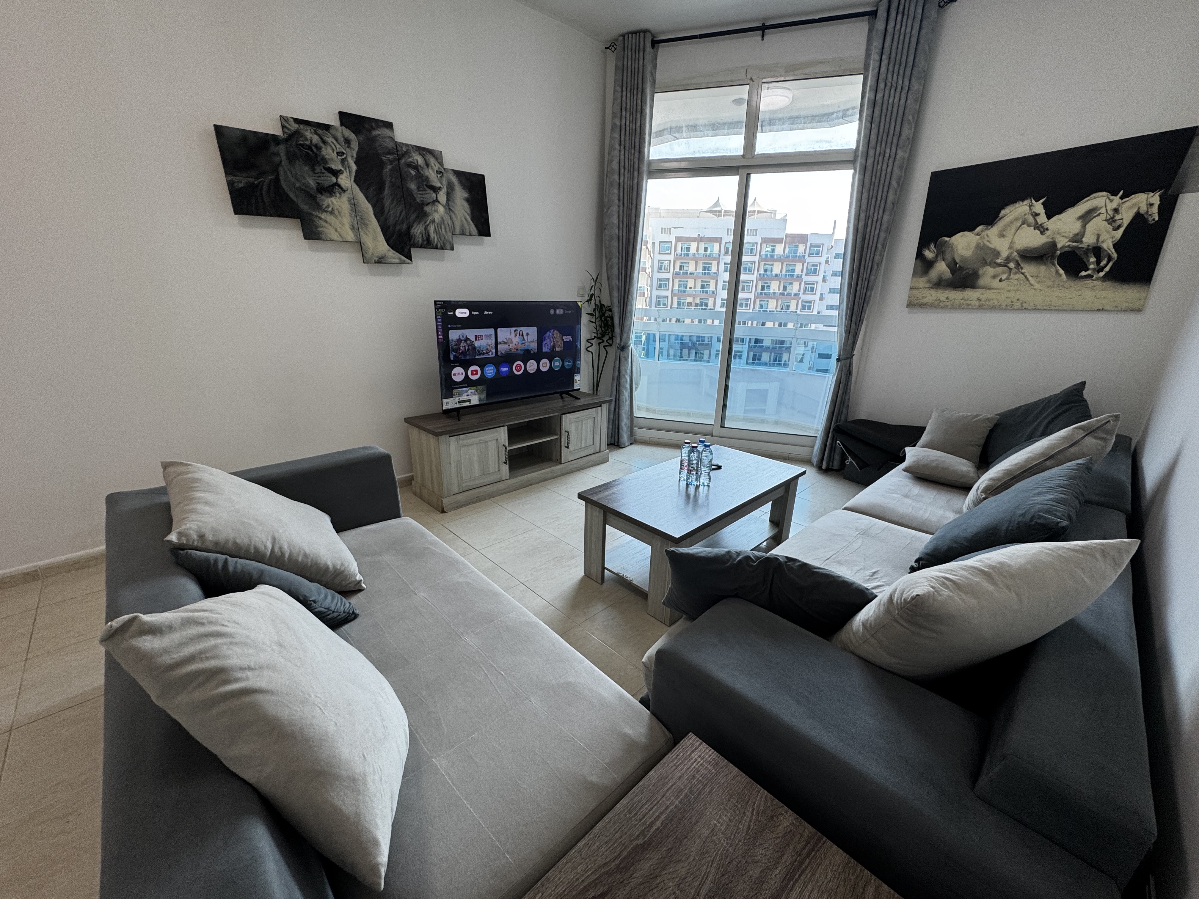 Ultra Spacious 1BHK || Fresh And Cozy Furnishing|| Nearest To Rta Transportation