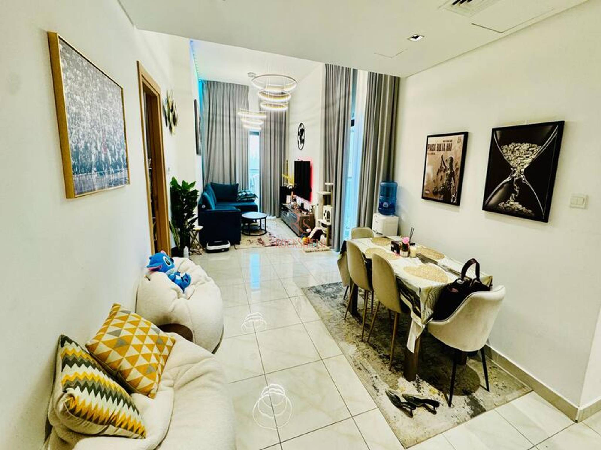 apartment card