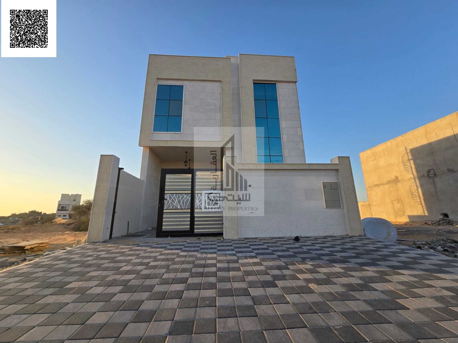 Villa for sale in Al Helio 2 area Near Sheikh Mohammed bin Zayed Road Land area 1722 m Villa consists of 5 master bedrooms With built-in wardrobes Maj