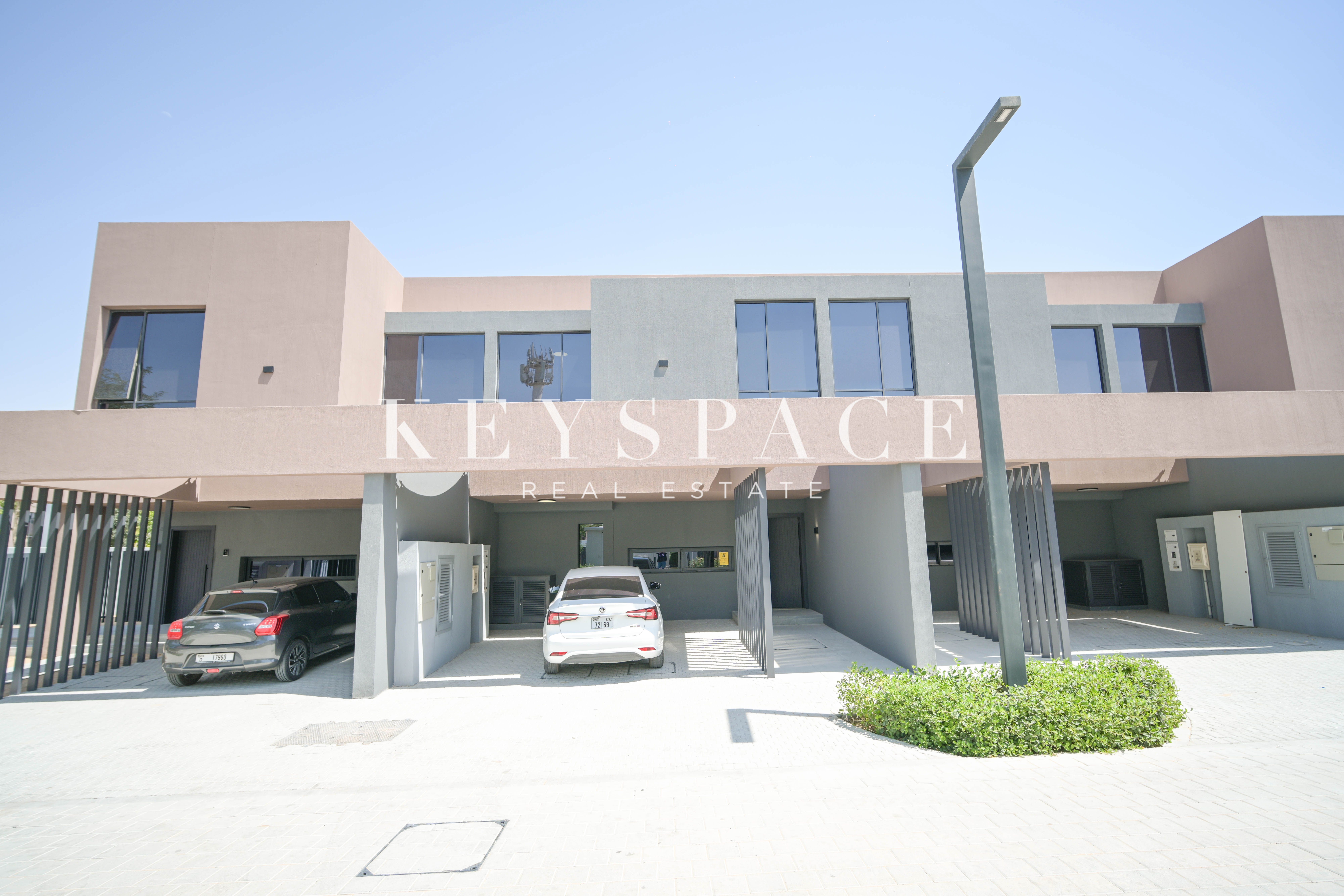 Lavish Home | Luxurious Lifestyle | Advantageous Location | Easy Payment Plans| Resale