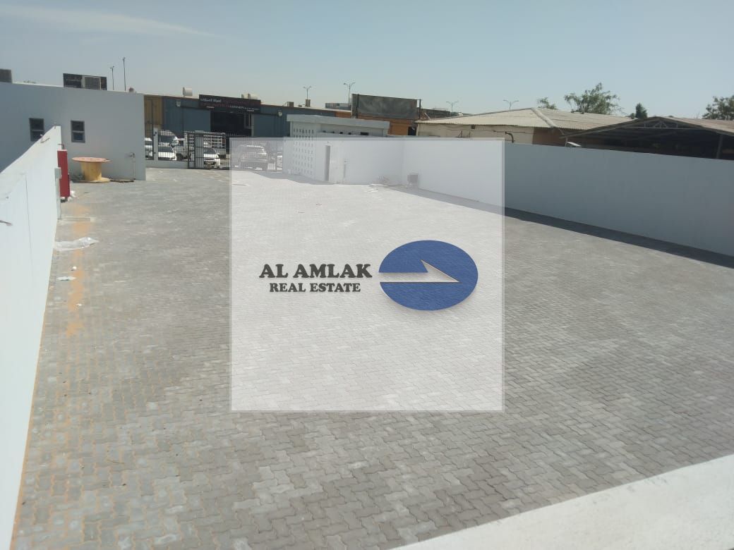 Walled land / Industrial 4 / 8000 SQFT / with Office