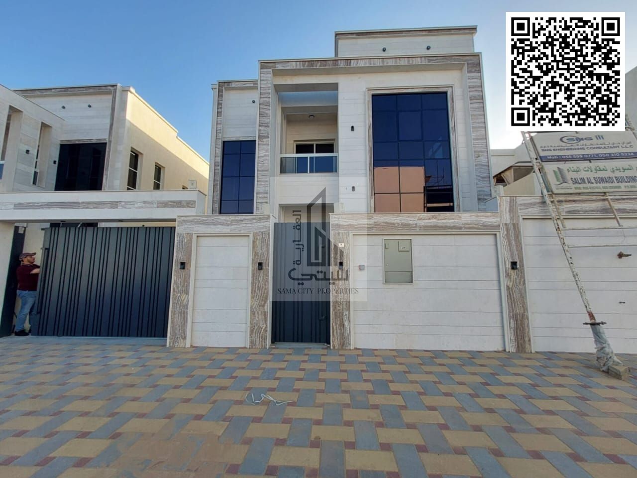 Villa on Sheikh Mohammed bin Zayed Road, close to all services
