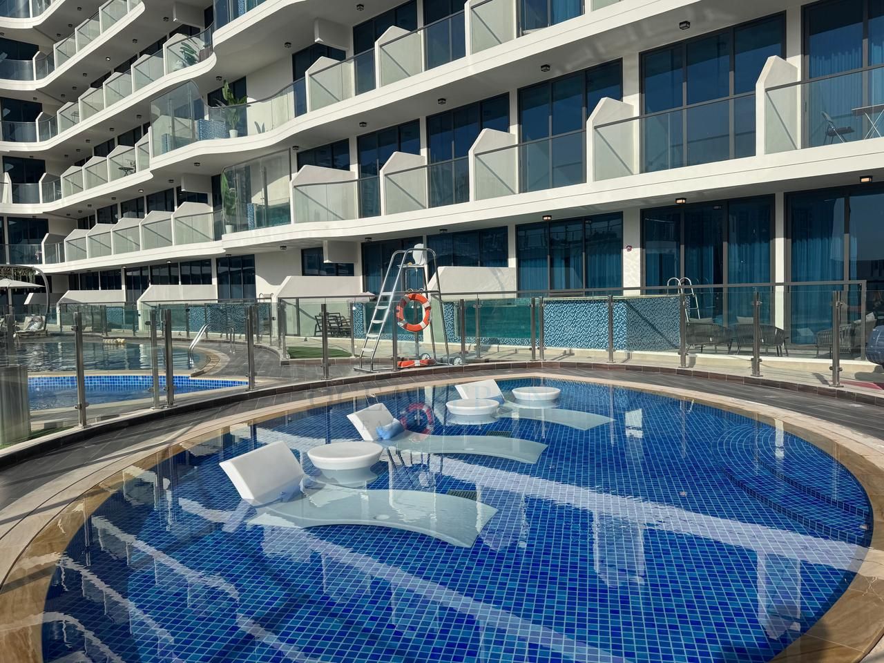 Private Pool | Spacious and Bright | Modern Layout