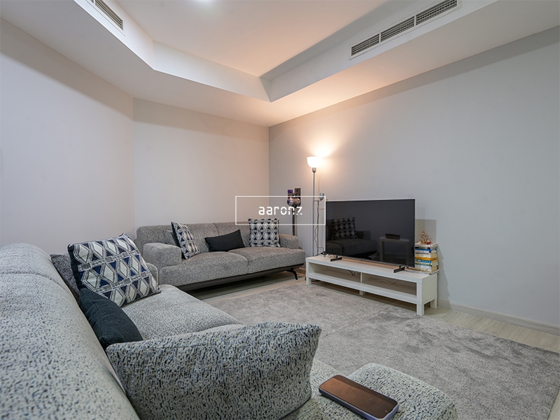 apartment card