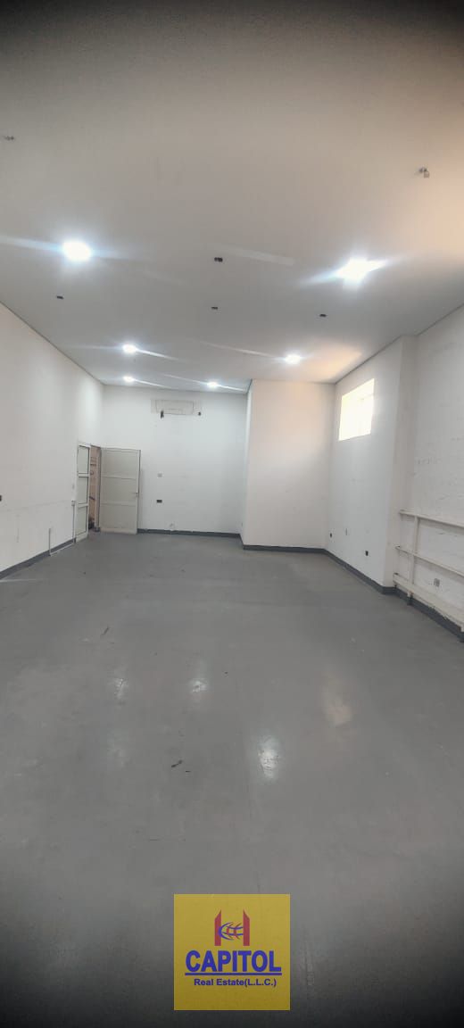 900 sqft with Good height and window warehouse available in AL-Qouz