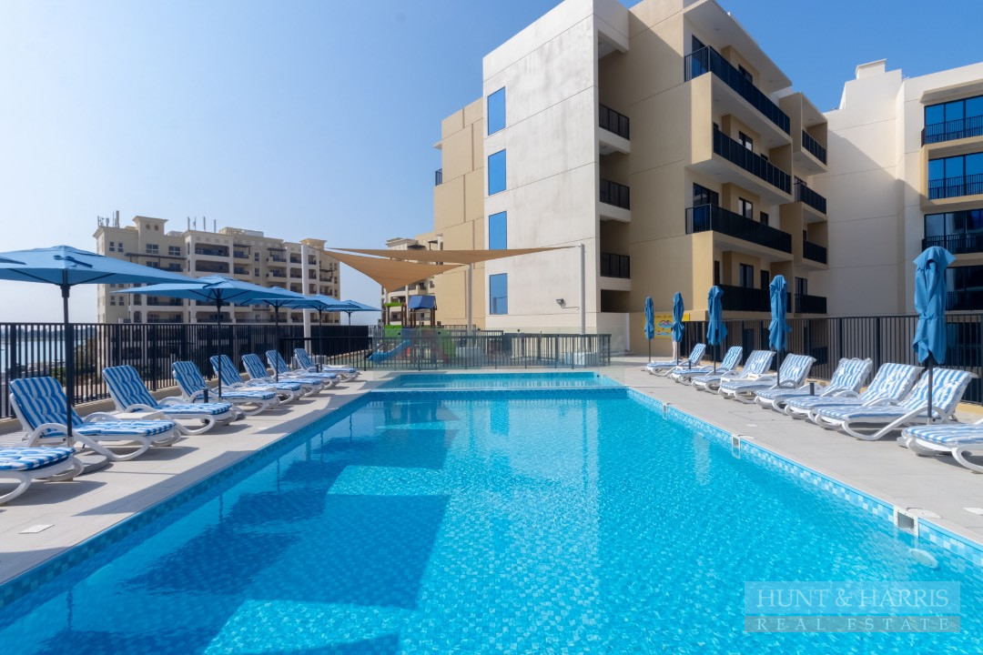 Studio for Sale in Al Hamra Ras Al Khaimah - Modern Home