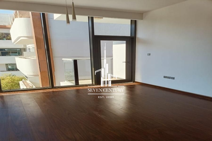 apartment card