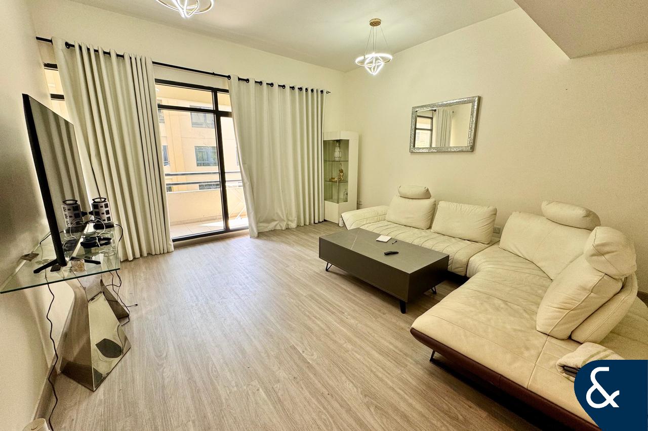 apartment card