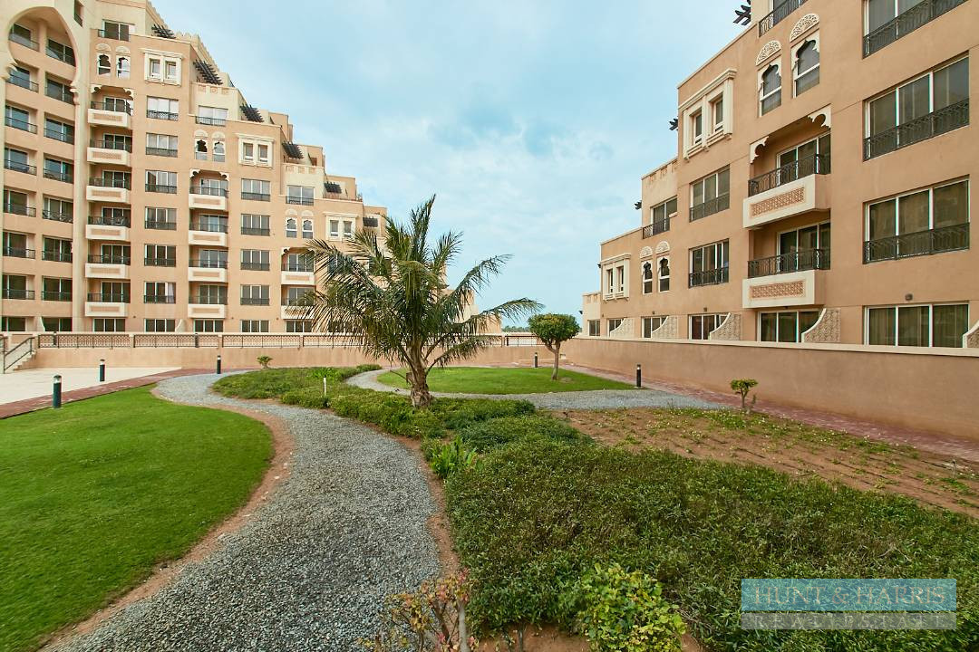Spacious - 1 Bedroom Apartment for Rent - Al Marjan Island