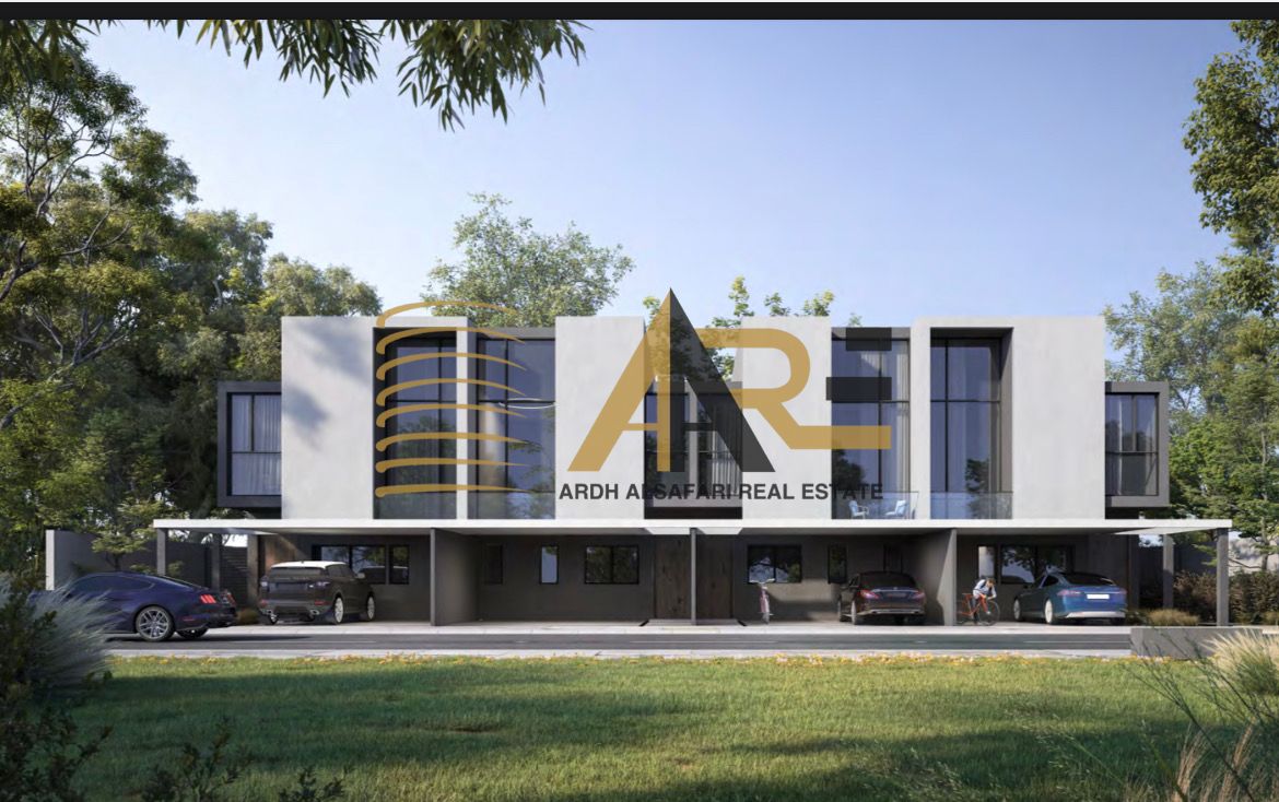 Prestigious four-bedroom Town house Middle Unit / MASAAR