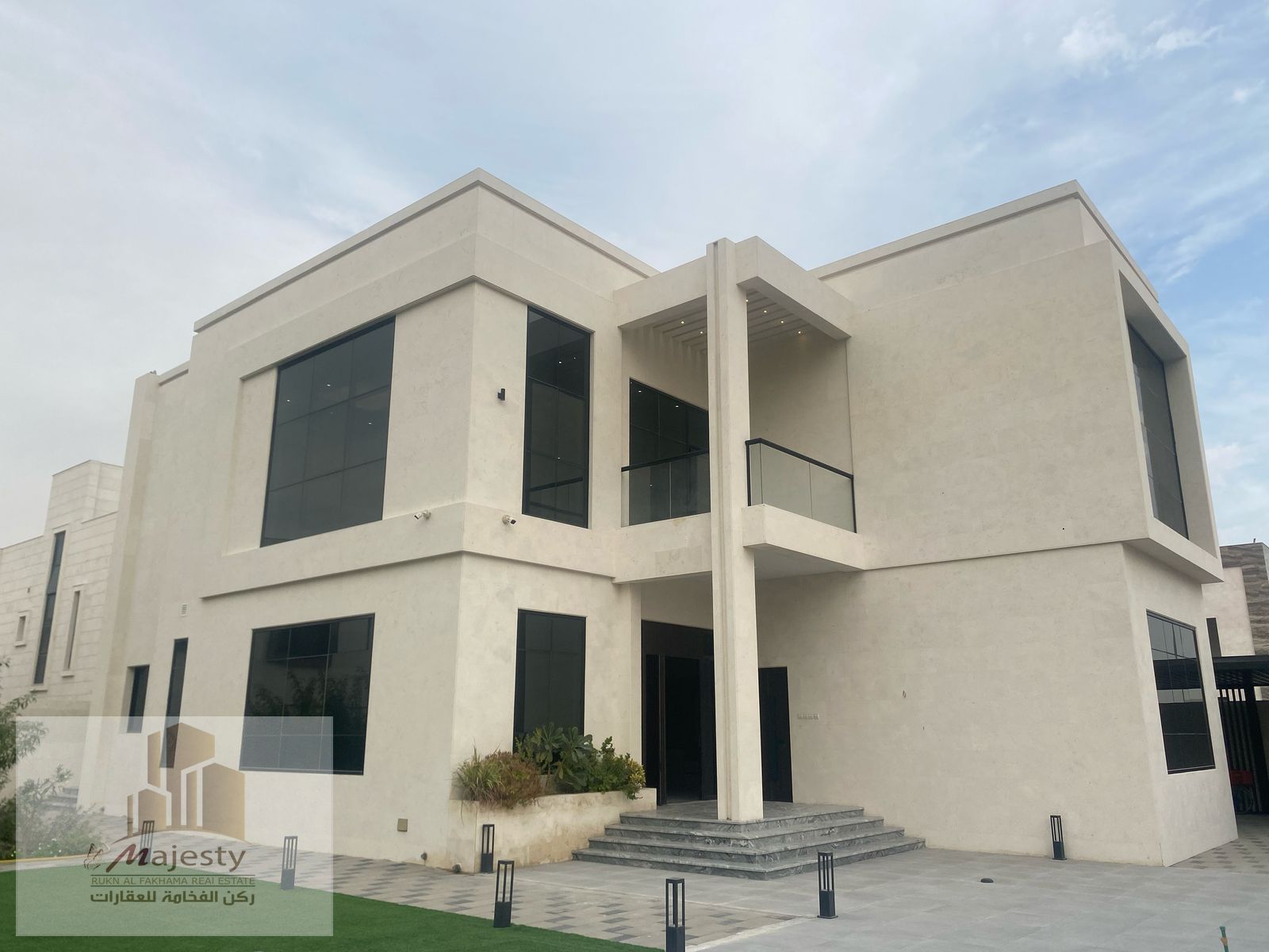 For sale a modern villa, luxurious finishes, in the Emirate of Sharjah, Al-Hoshi area, an excellent location towards Al-Nouf, owning all Arab national
