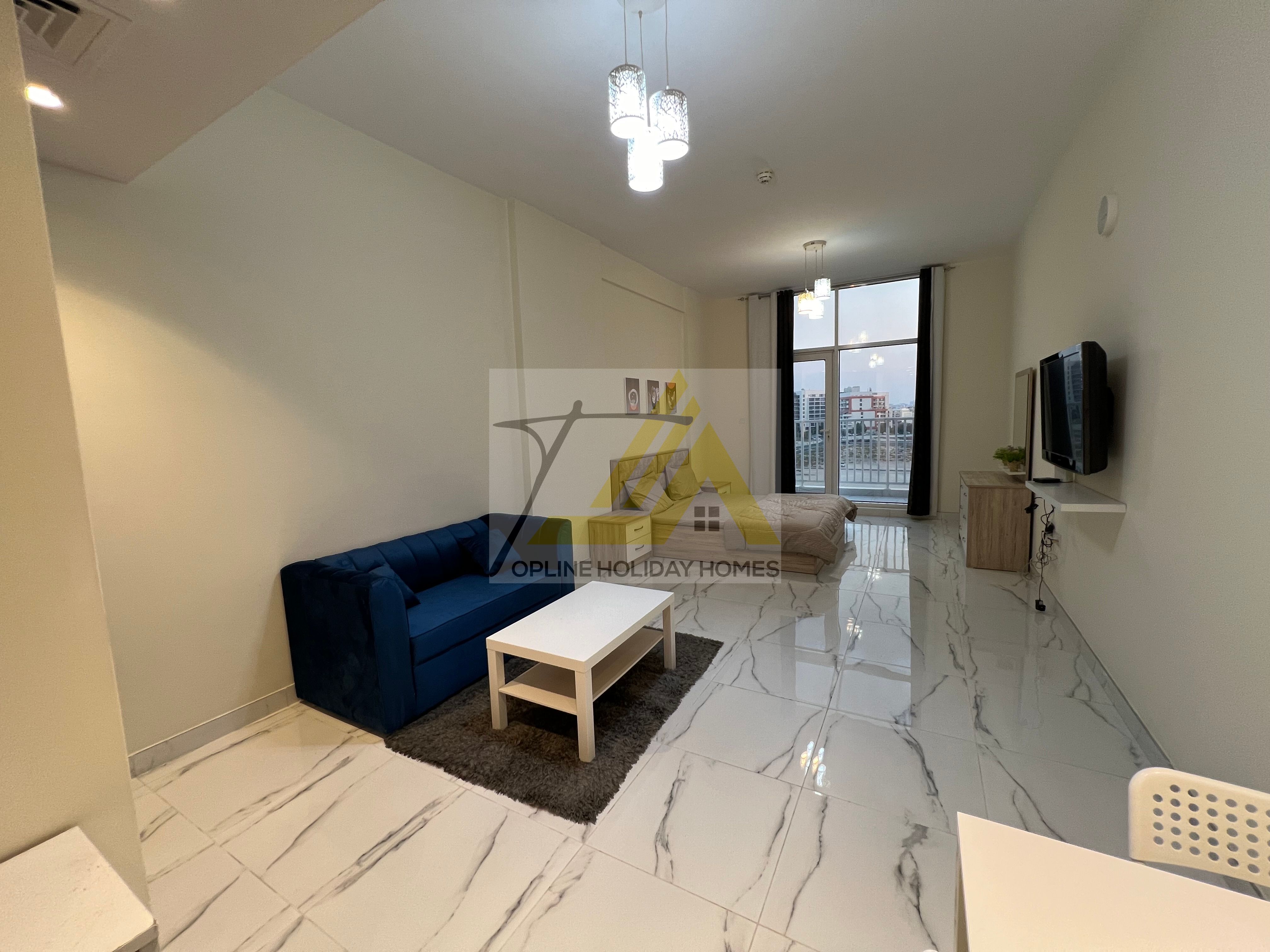 Charming and cozy studio available for monthly rental, offering comfort and convenience.