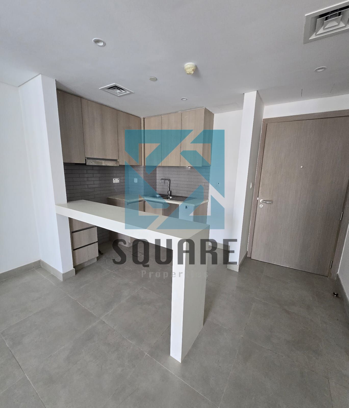 Luxury 1 BHK - READY TO MOVE - UNFURNISHED - Pool View