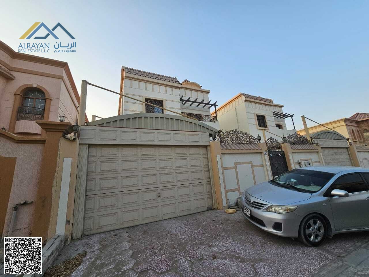 Strategic location, freehold for all nationalities, including electricity, water, and air conditioning.