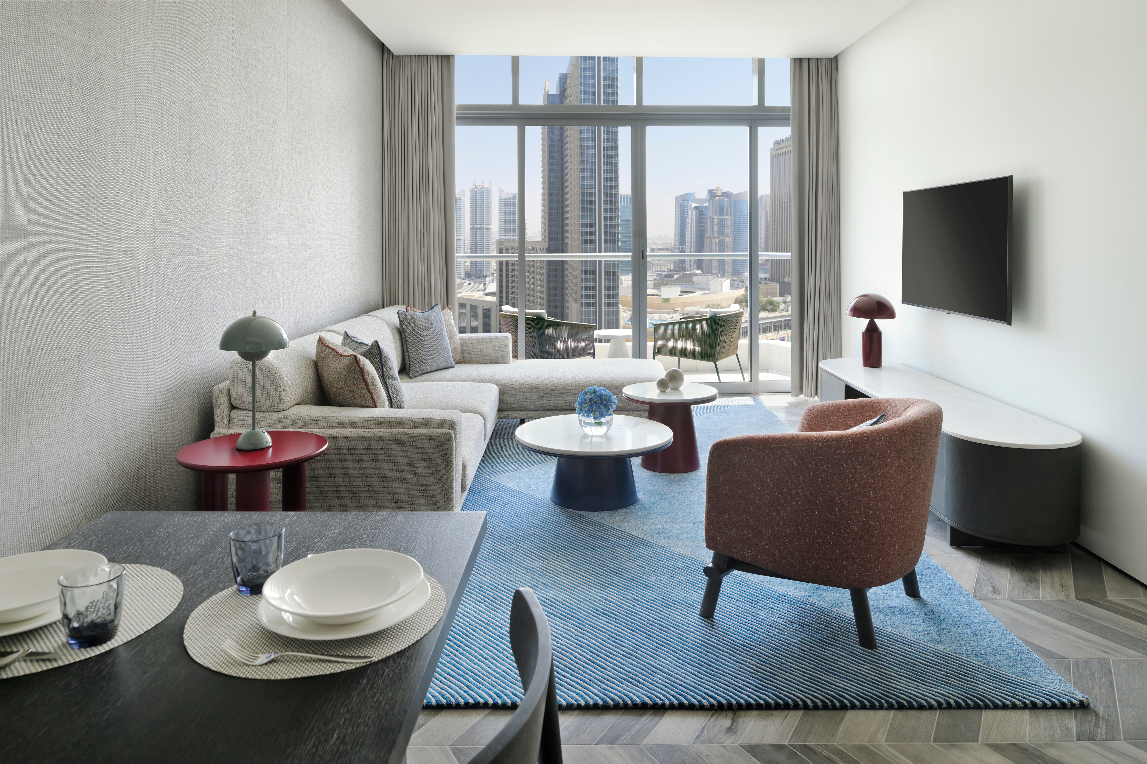 Bills Included / No Commission / 3 BHK / Marina View. .