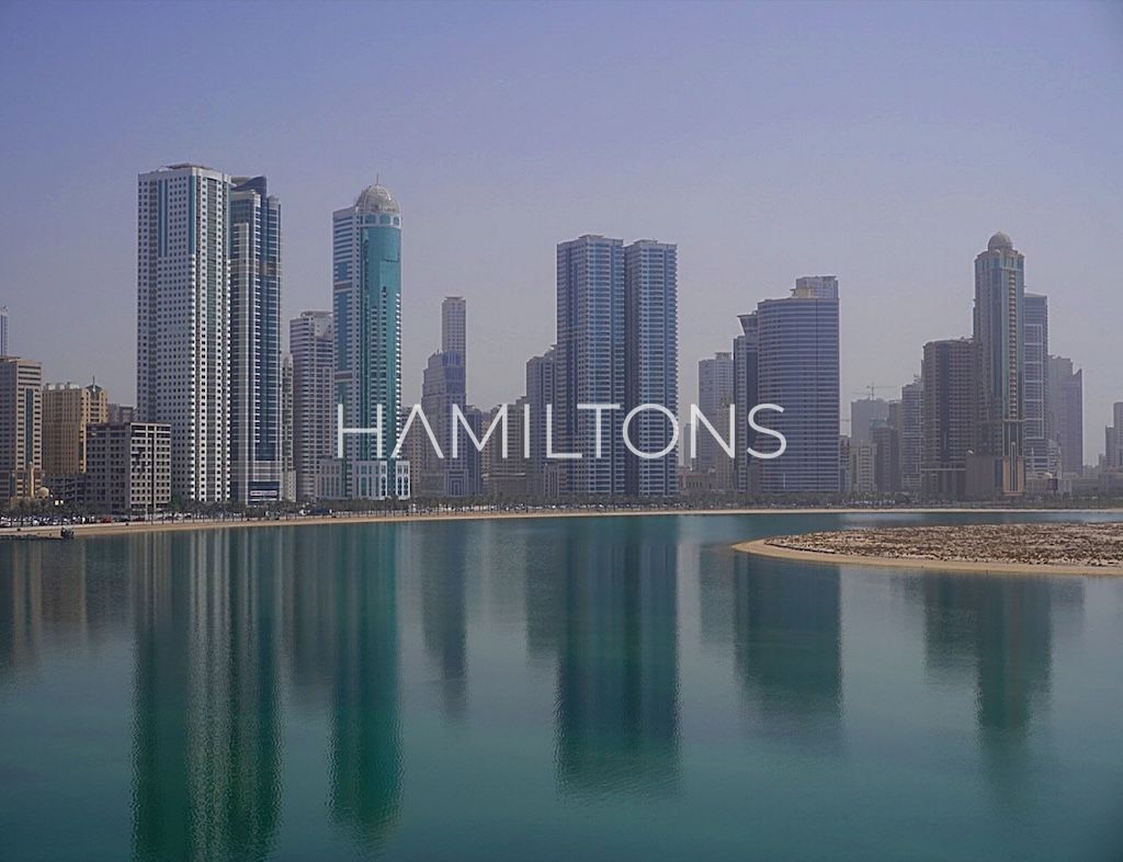 Beachfront Unit | Stunning Sea Views | Vacant | Resale