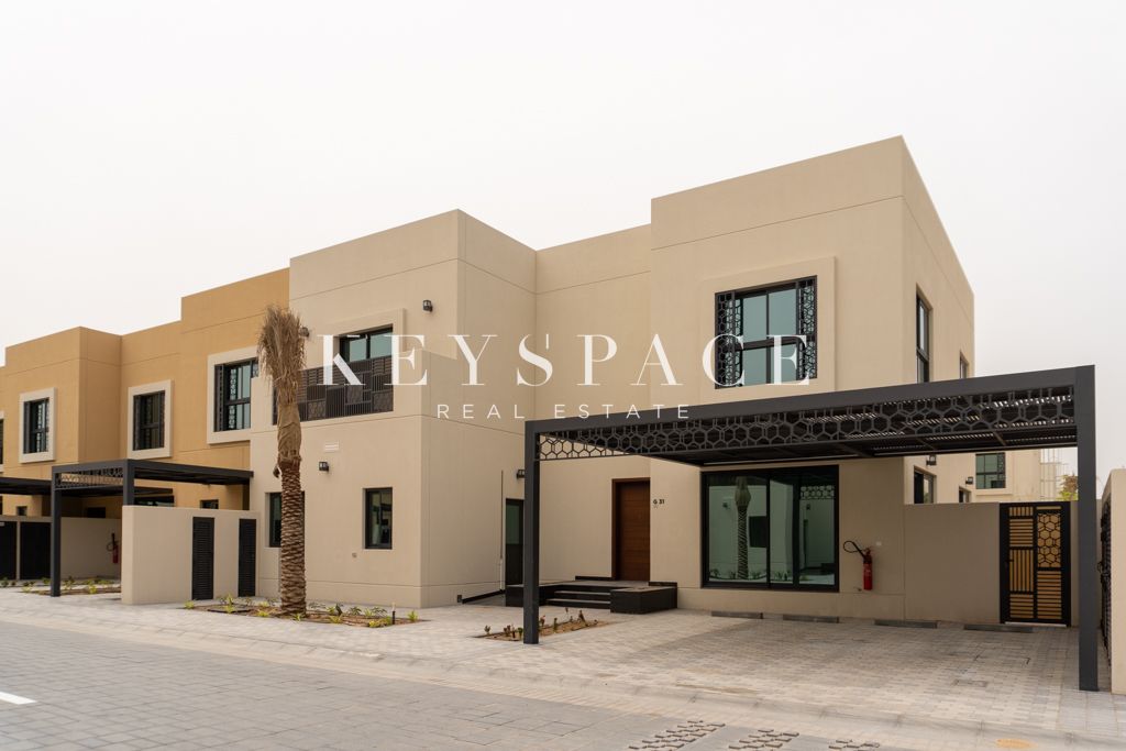 Strategically Located | Live in the heart of Sharjah | Economically Sustainable Community | Modern Smart Homes | Resale