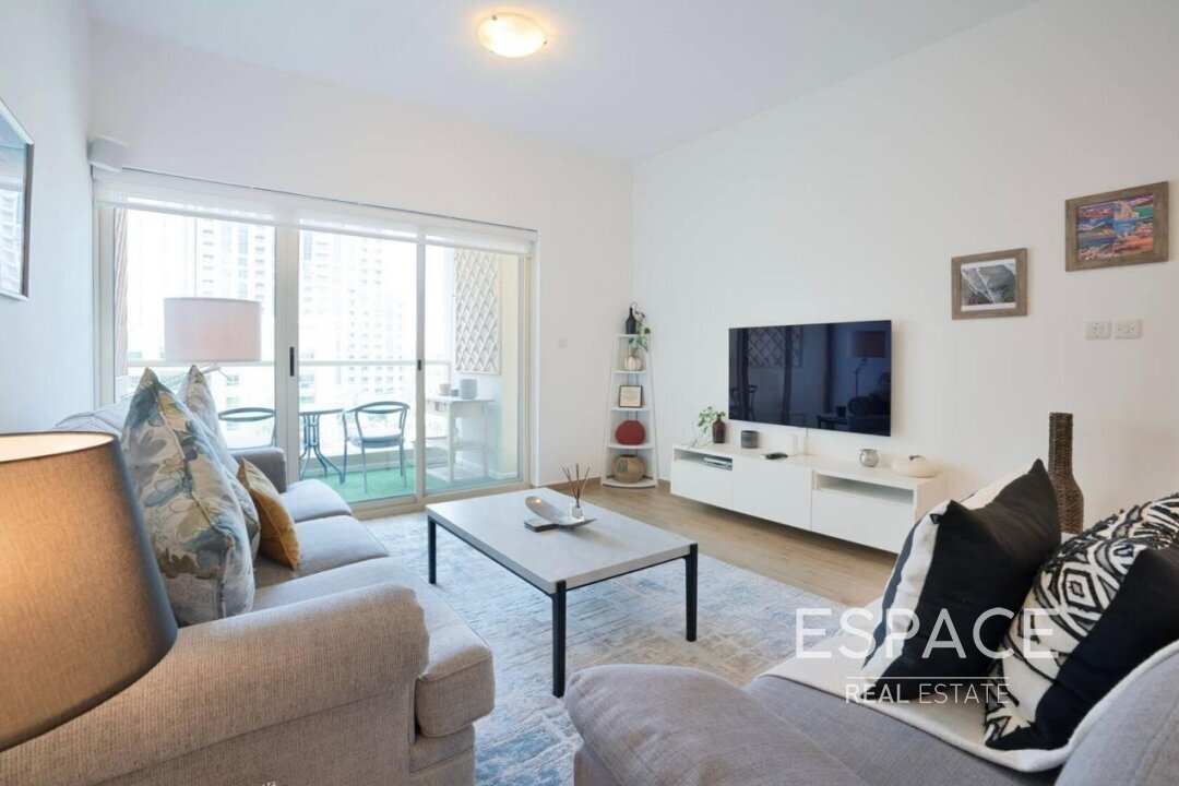 apartment card