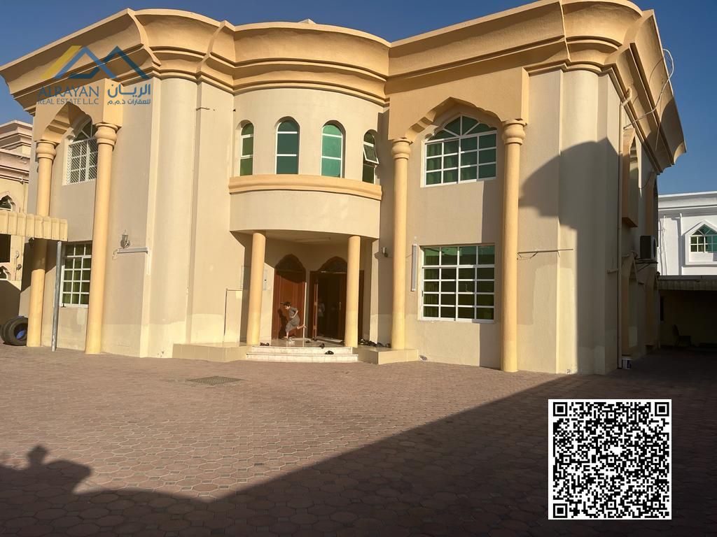 Villa for sale in Mishrif area * Citizens area * Area 10,000 square feet * Quiet area * Beauty of details * Architectural masterpiece * Unique lifesty